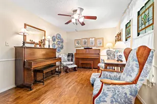 310 Carr St, Hillsboro, TX 76645 - Photo 10