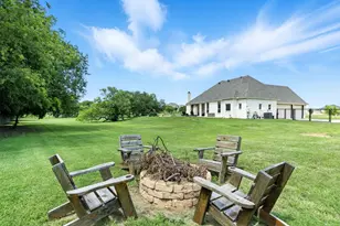363 Red Bird Dr, Springtown, TX 76082 - Photo 4