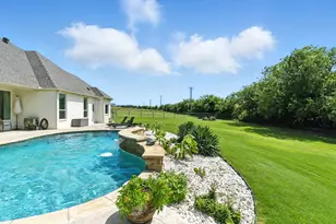 363 Red Bird Dr, Springtown, TX 76082 - Photo 8