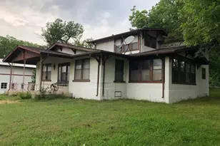 808 W 7th St, Bonham, TX 75418 - Photo 4