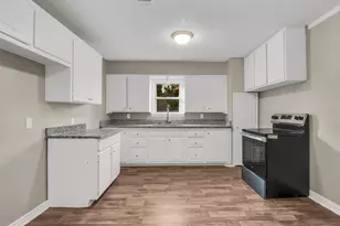 1414 S Houston Ave, Denison, TX 75021 - Photo 8