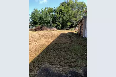 812 W 7th Street, Bonham, TX 75418 - Photo 18