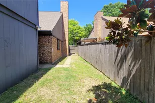 5021 Buttonwood Ln, Garland, TX 75043 - Photo 18