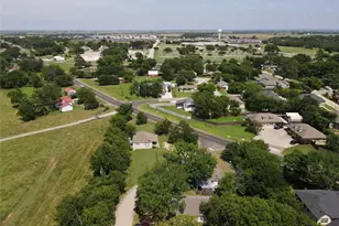 127 Morgan St, Pilot Point, TX 76258 - Photo 22