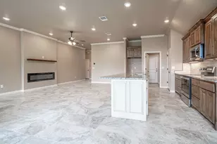 2600 Creek Dr, Granbury, TX 76048 - Photo 8