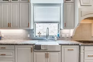 2104 Wellington St, Greenville, TX 75401 - Photo 8