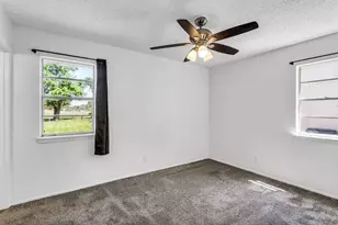 813 Rosewood Hills Dr, Garland, TX 75040 - Photo 10