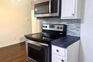 813 Rosewood Hills Dr, Garland, TX 75040 - Photo 8