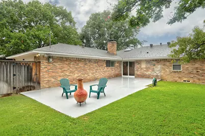 9424 Hunters Creek Drive, Dallas, TX 75243 - Photo 2