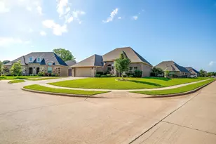 1312 Prestwick Ct, Granbury, TX 76048 - Photo 4