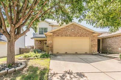 7516 Lazy Spur Boulevard, Fort Worth, TX 76131 - Photo 1