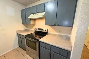 219 Fry St, Denton, TX 76201 - Photo 6