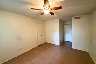 219 Fry St, Denton, TX 76201 - Photo 12