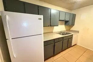 219 Fry St, Denton, TX 76201 - Photo 6