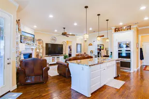 6605 Pinehurst Dr, Granbury, TX 76049 - Photo 12