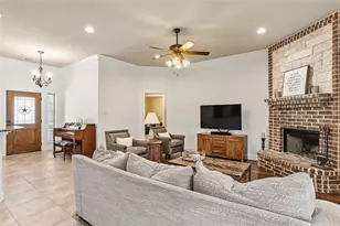 209 Churchill Ct, Weatherford, TX 76085 - Photo 6