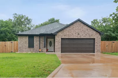 810 Mill Street, Gainesville, TX 76240 - Photo 1