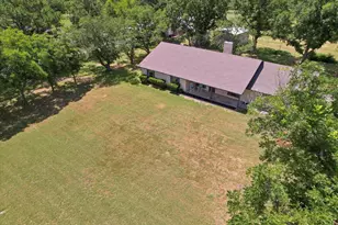 713 E Peel St, Pilot Point, TX 76258 - Photo 28