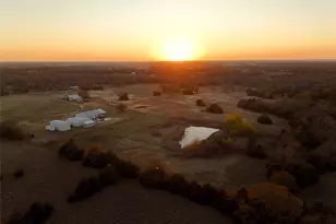 7563 Farm Road 128, Ben Franklin, TX 75415 - Photo 28