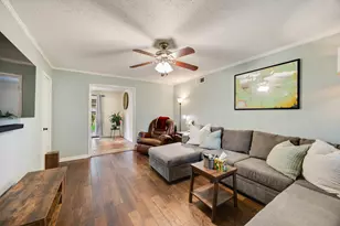 13835 Pyramid Dr, Farmers Branch, TX 75234 - Photo 2