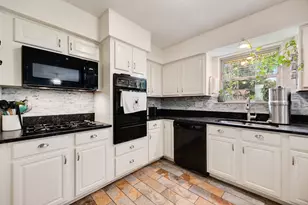 13835 Pyramid Dr, Farmers Branch, TX 75234 - Photo 6