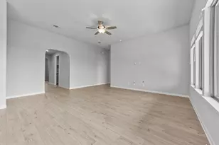 3513 Kingdom Dr, Denton, TX 76208 - Photo 24