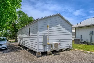 220 S Elm Street, Sherman, TX 75090 - Photo 10