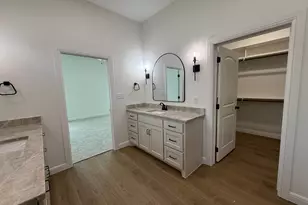 192 Lakeview Cir, Pilot Point, TX 76258 - Photo 20