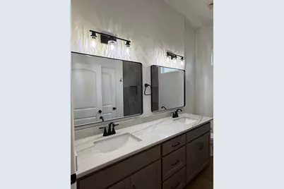 192 Lakeview Circle, Pilot Point, TX 76258 - Photo 32