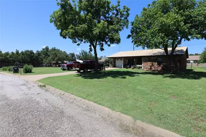 39 Oakcrest Drive, Ranger, TX 76470 - Photo 2