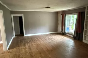 709 Highland Dr, Palestine, TX 75801 - Photo 2