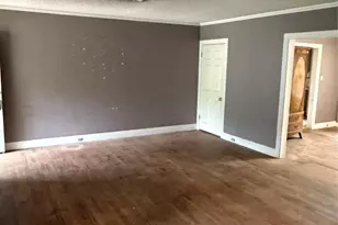 709 Highland Dr, Palestine, TX 75801 - Photo 4