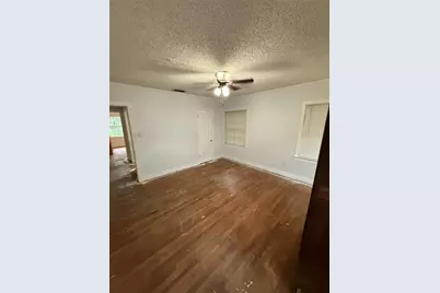 709 Highland Drive, Palestine, TX 75801 - Photo 10