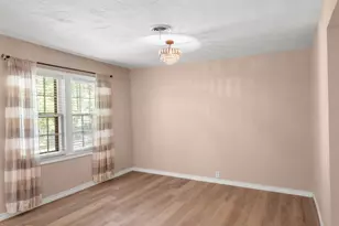 414 W Doyle St, Granbury, TX 76048 - Photo 16