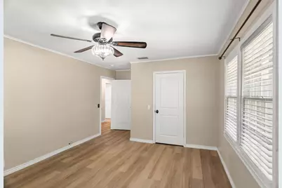 414 W Doyle Street, Granbury, TX 76048 - Photo 28