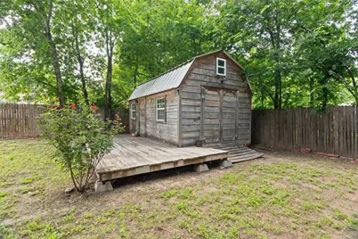 414 W Doyle Street, Granbury, TX 76048 - Photo 10