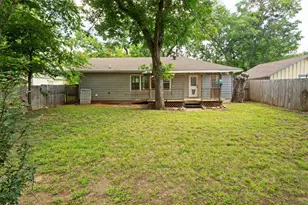 414 W Doyle St, Granbury, TX 76048 - Photo 6