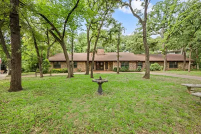 1502 Pebble Creek Drive, Euless, TX 76040 - Photo 1