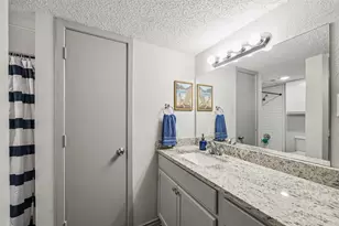 6050 Melody Ln, Dallas, TX 75231 - Photo 20