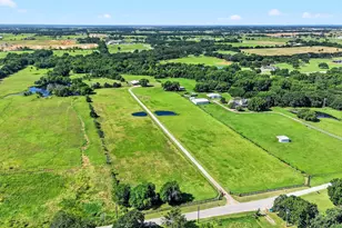 12041 Bell Rd, Pilot Point, TX 76258 - Photo 32