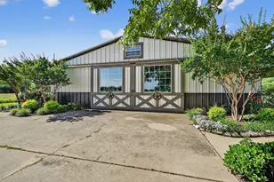 12041 Bell Rd, Pilot Point, TX 76258 - Photo 4