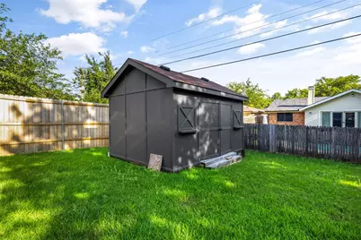 2304 Spanish Trail, Irving, TX 75060 - Photo 18