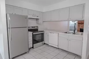 1032 McKinley St, Benbrook, TX 76126 - Photo 6