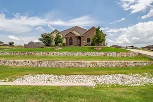 230 Highgate Dr, Venus, TX 76084 - Photo 2