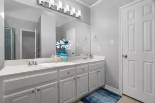 2145 Chapman Dr, Carrollton, TX 75010 - Photo 32