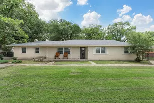 631 N Robinson Dr, Robinson, TX 76706 - Photo 2