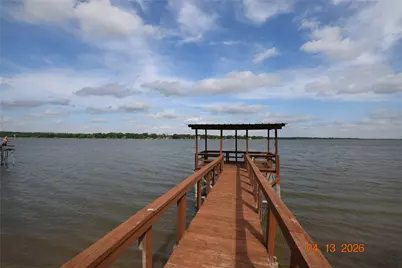 914 W Lake Drive, Weatherford, TX 76087 - Photo 1