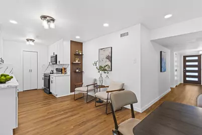 321 E Ferndale Lane, Grand Prairie, TX 75052 - Photo 1