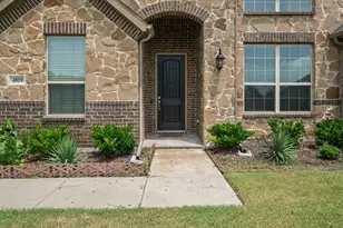 4919 Elizabeth Wy, Lone Oak, TX 75453 - Photo 2