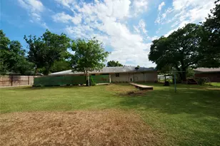 1441 Brazos St, Graham, TX 76450 - Photo 34